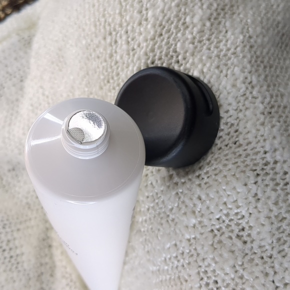 Dr. B Lab Foaming Face Cleanser, 125ml/4.2fl oz - Picture 6 of 8